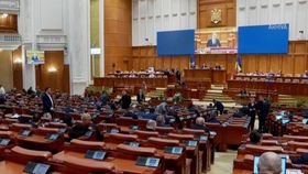 TikTok-ul le pune bețe în roate politicienilor. În an electoral, rețelele sociale par să aibă un mare impact asupra votanților: „Facem și noi tot ce putem”